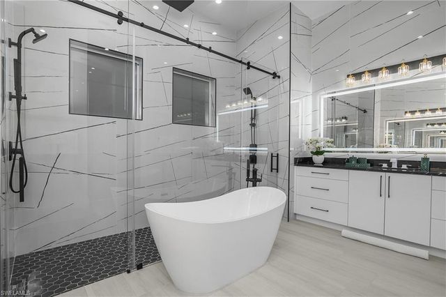 788 9th ST SW, Naples, FL 34117