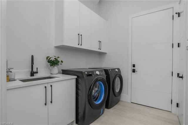 788 9th ST SW, Naples, FL 34117