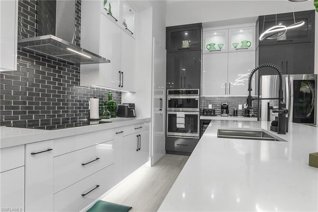 788 9th ST SW, Naples, FL 34117