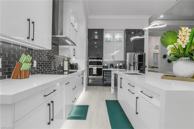 788 9th ST SW, Naples, FL 34117