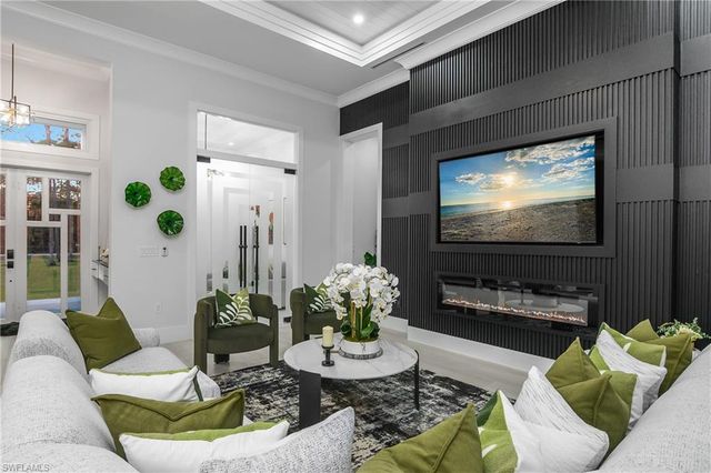 788 9th ST SW, Naples, FL 34117