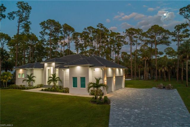 788 9th ST SW, Naples, FL 34117