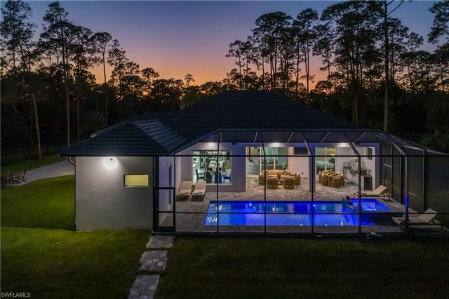 788 9th ST SW, Naples, FL 34117