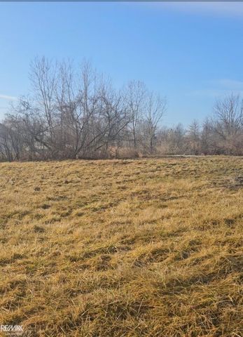 5082 Palms Road, Casco, MI 48064