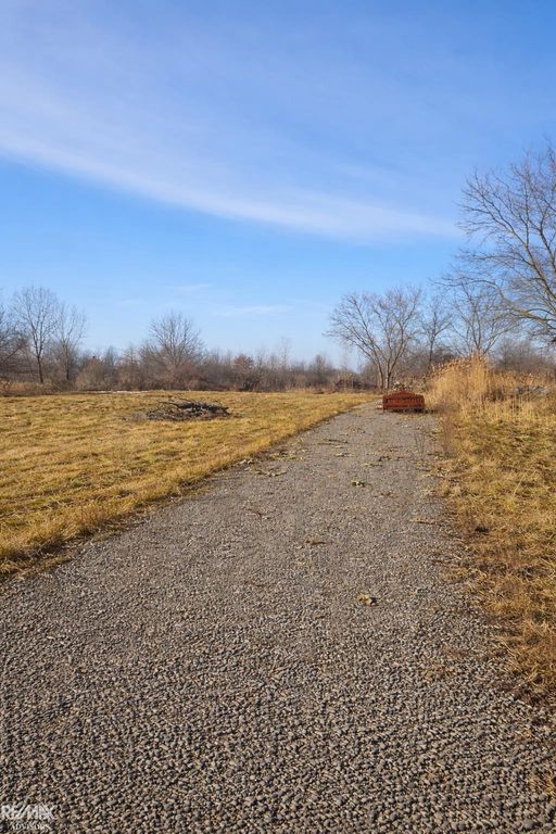 5082 Palms Road, Casco, MI 48064