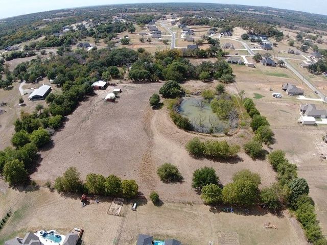 351 Sandlin Lane, Springtown, TX 76082