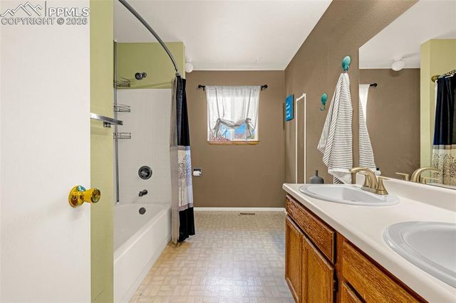 512 Harvest Moon Road, Fountain, CO 80817