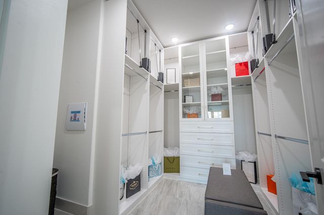 1720 Sedola Lane, Houston, TX 77055