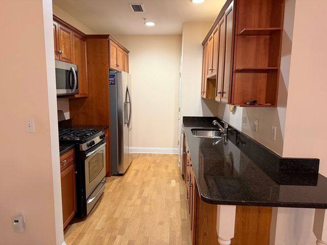 248 Albion Street 312, Wakefield, MA 01880