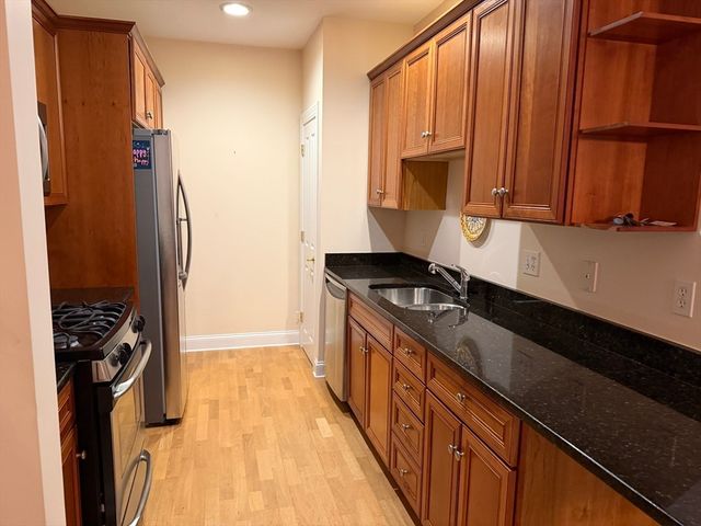 248 Albion Street 312, Wakefield, MA 01880