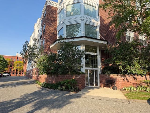 248 Albion Street 312, Wakefield, MA 01880