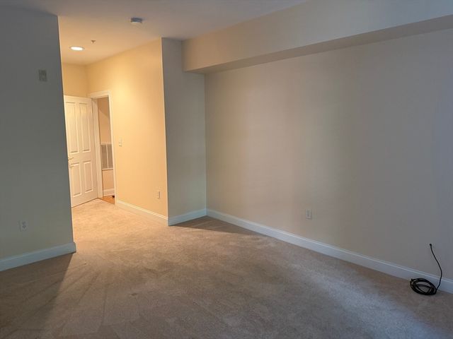 248 Albion Street 312, Wakefield, MA 01880