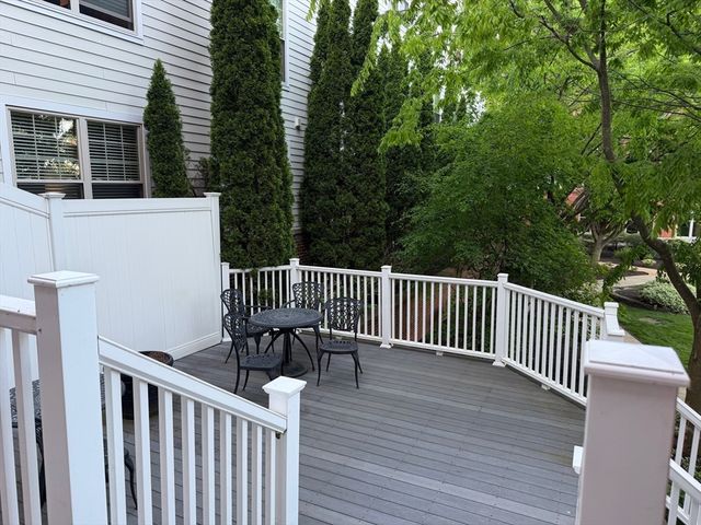 248 Albion Street 312, Wakefield, MA 01880