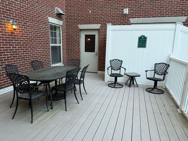248 Albion Street 312, Wakefield, MA 01880