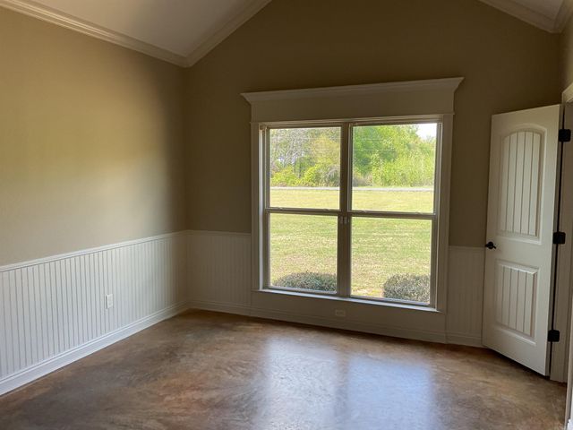 175 Vernon Harvey Rd, Beebe, AR 72143