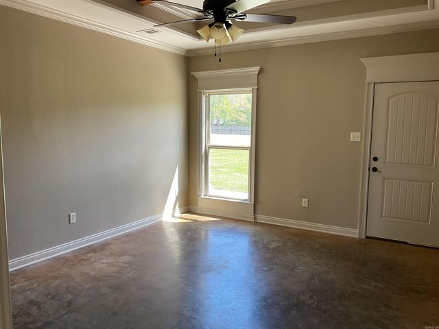 175 Vernon Harvey Rd, Beebe, AR 72143