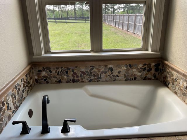 175 Vernon Harvey Rd, Beebe, AR 72143