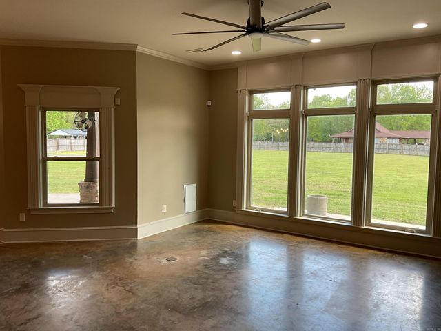 175 Vernon Harvey Rd, Beebe, AR 72143