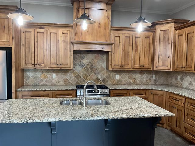 175 Vernon Harvey Rd, Beebe, AR 72143