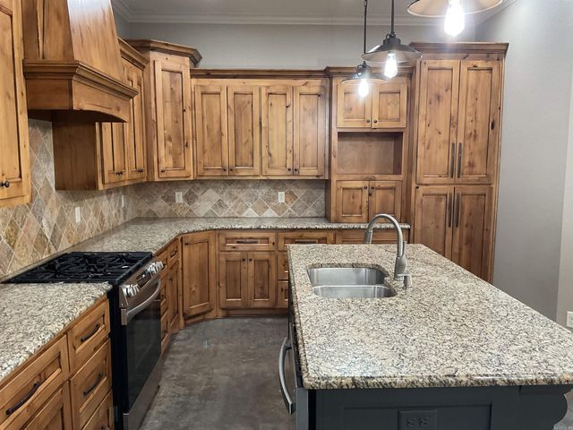 175 Vernon Harvey Rd, Beebe, AR 72143