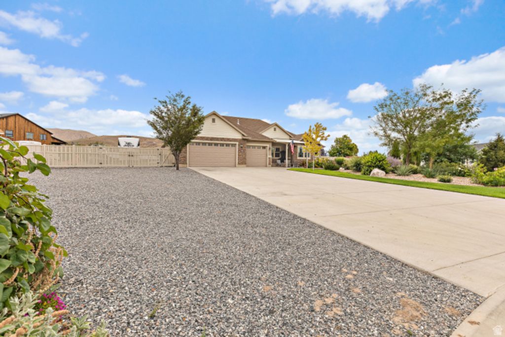1879 E TICKVILLE CIR, Eagle Mountain, UT 84005 — photo 4