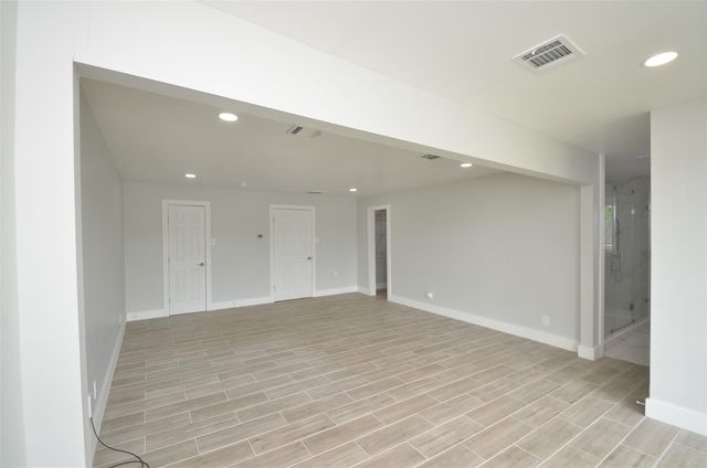 621 Brook Hollow Drive, Conroe, TX 77385