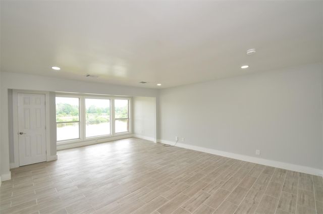 621 Brook Hollow Drive, Conroe, TX 77385