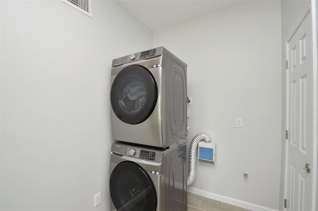 621 Brook Hollow Drive, Conroe, TX 77385