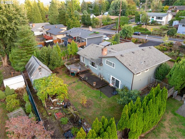 7693 Se STRAWBERRY Ln, Milwaukie, OR 97267