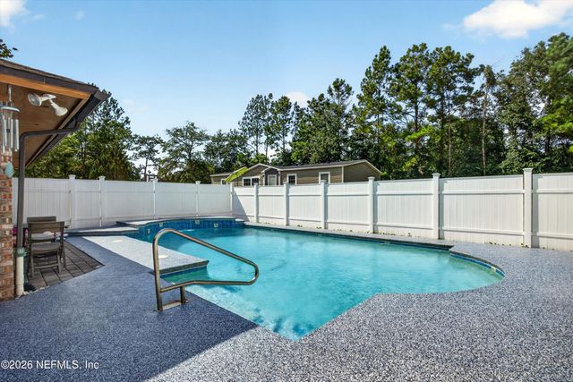 2435 RANGE LINE Road, Middleburg, FL 32068