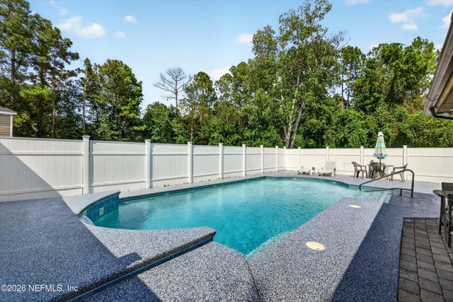 2435 RANGE LINE Road, Middleburg, FL 32068