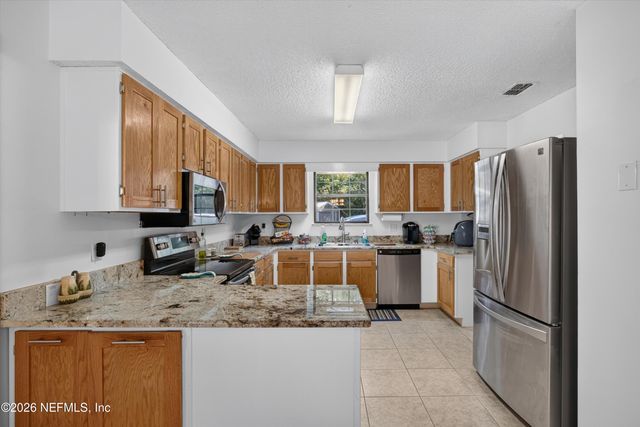 2435 RANGE LINE Road, Middleburg, FL 32068