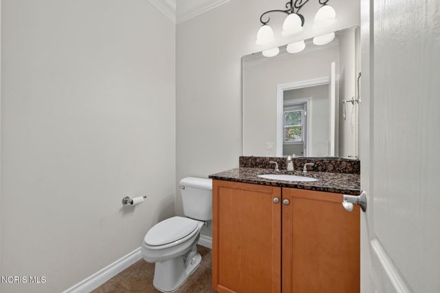 8855 Walnut Trail, Sylvania, OH 43560