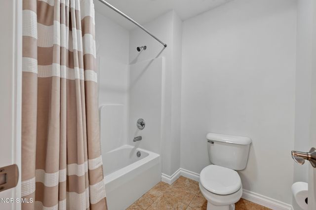 8855 Walnut Trail, Sylvania, OH 43560