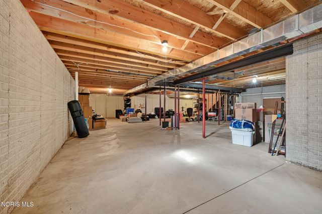 8855 Walnut Trail, Sylvania, OH 43560