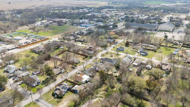 124 E 6th Street, Lancaster, TX 75146