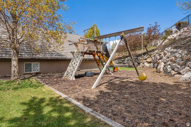 1714 RIDGE POINT DR, Bountiful, UT 84010