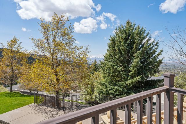 1714 RIDGE POINT DR, Bountiful, UT 84010