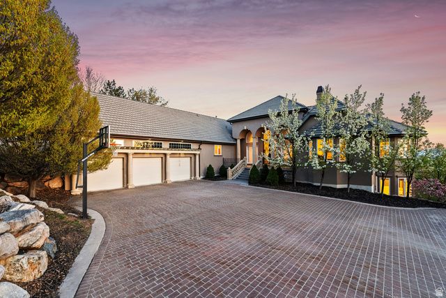 1714 RIDGE POINT DR, Bountiful, UT 84010