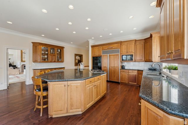 1714 RIDGE POINT DR, Bountiful, UT 84010