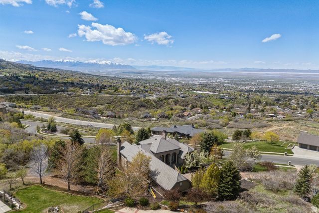 1714 RIDGE POINT DR, Bountiful, UT 84010