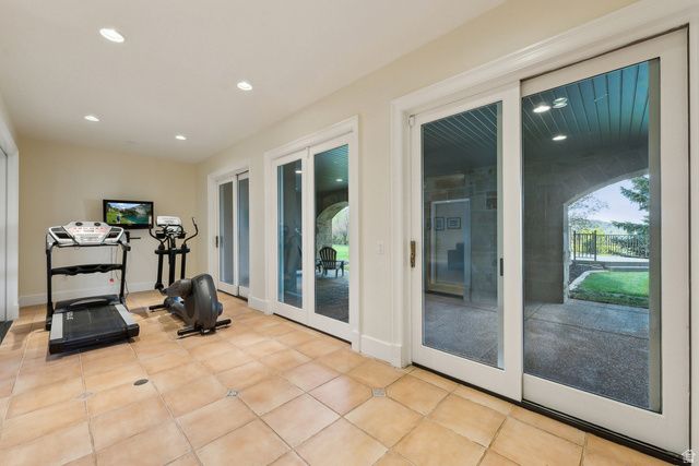 1714 RIDGE POINT DR, Bountiful, UT 84010