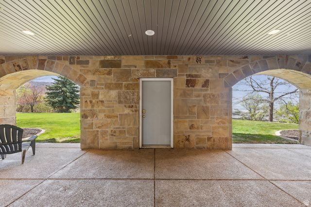 1714 RIDGE POINT DR, Bountiful, UT 84010