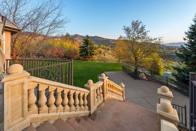 1714 RIDGE POINT DR, Bountiful, UT 84010