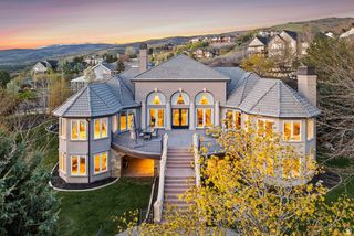 1714 RIDGE POINT DR, Bountiful, UT 84010