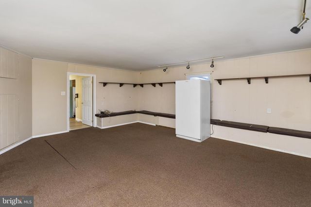 11 DRIALO DR, Allentown, NJ 08501