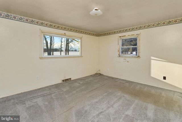 11 DRIALO DR, Allentown, NJ 08501