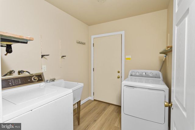 11 DRIALO DR, Allentown, NJ 08501