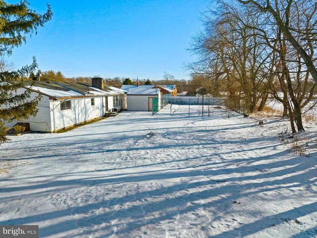 11 DRIALO DR, Allentown, NJ 08501