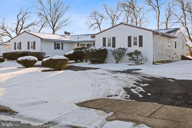 11 DRIALO DR, Allentown, NJ 08501